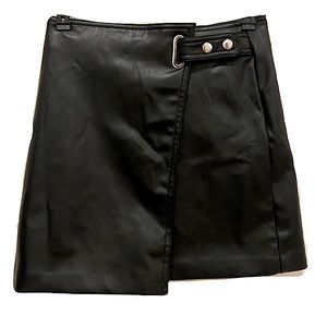 H&M Black Faux Leather Skirt Size 4